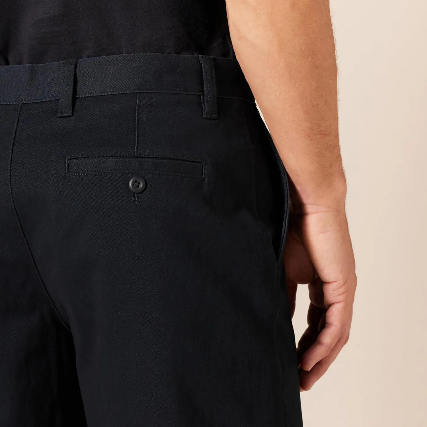 Amazon Essentials Men's Classic-Fit 9" Comfort Stretch Chino Short
