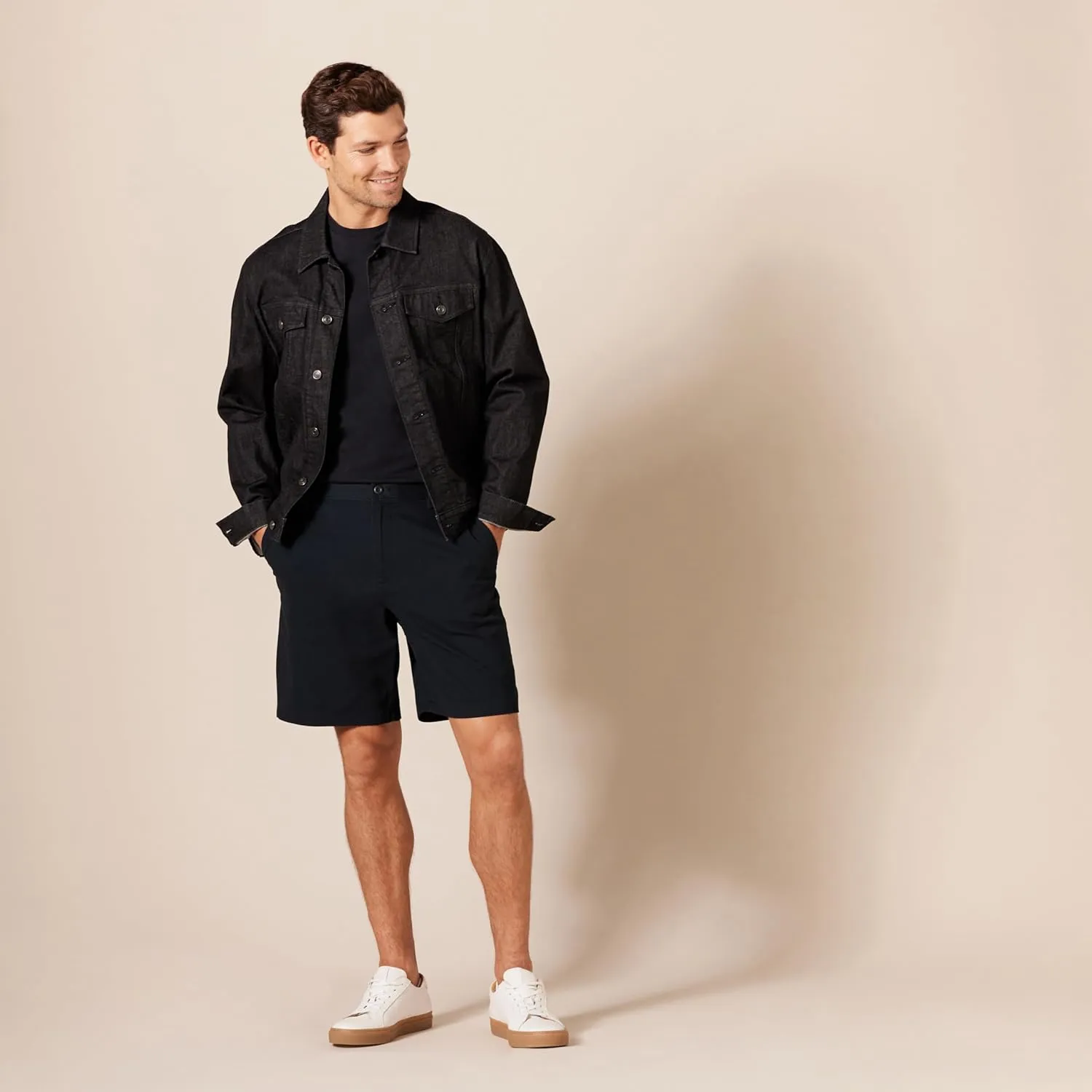 Amazon Essentials Men's Classic-Fit 9" Comfort Stretch Chino Short