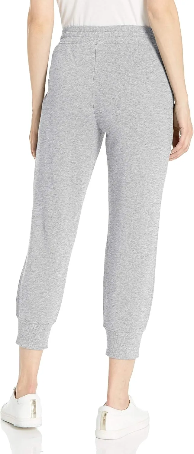 Amazon Essentials Women's Fleece Capri Jogger Sweatpant (Available in Plus Size)