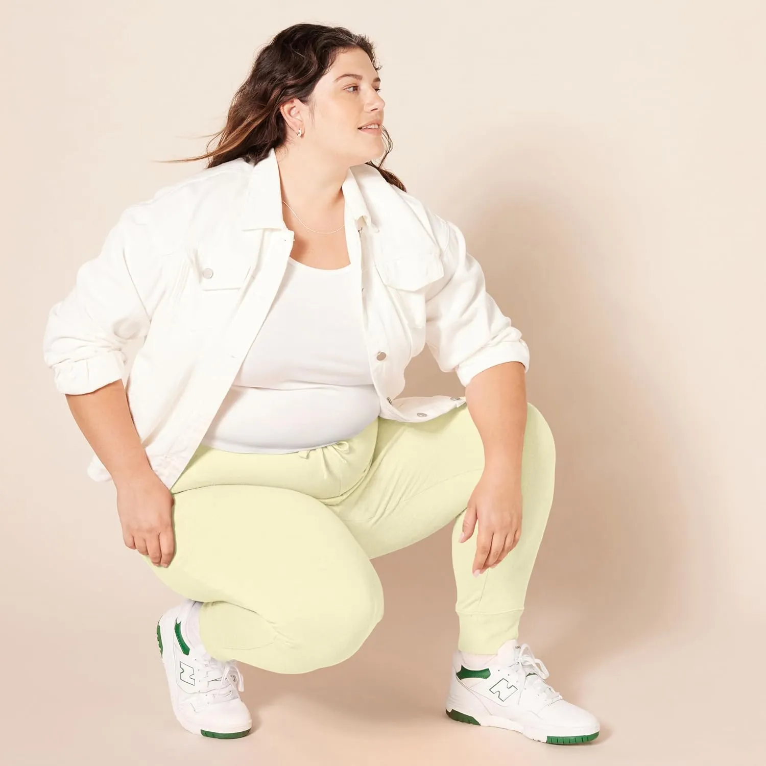 Amazon Essentials Women's Fleece Jogger Sweatpant (Available in Plus Size)