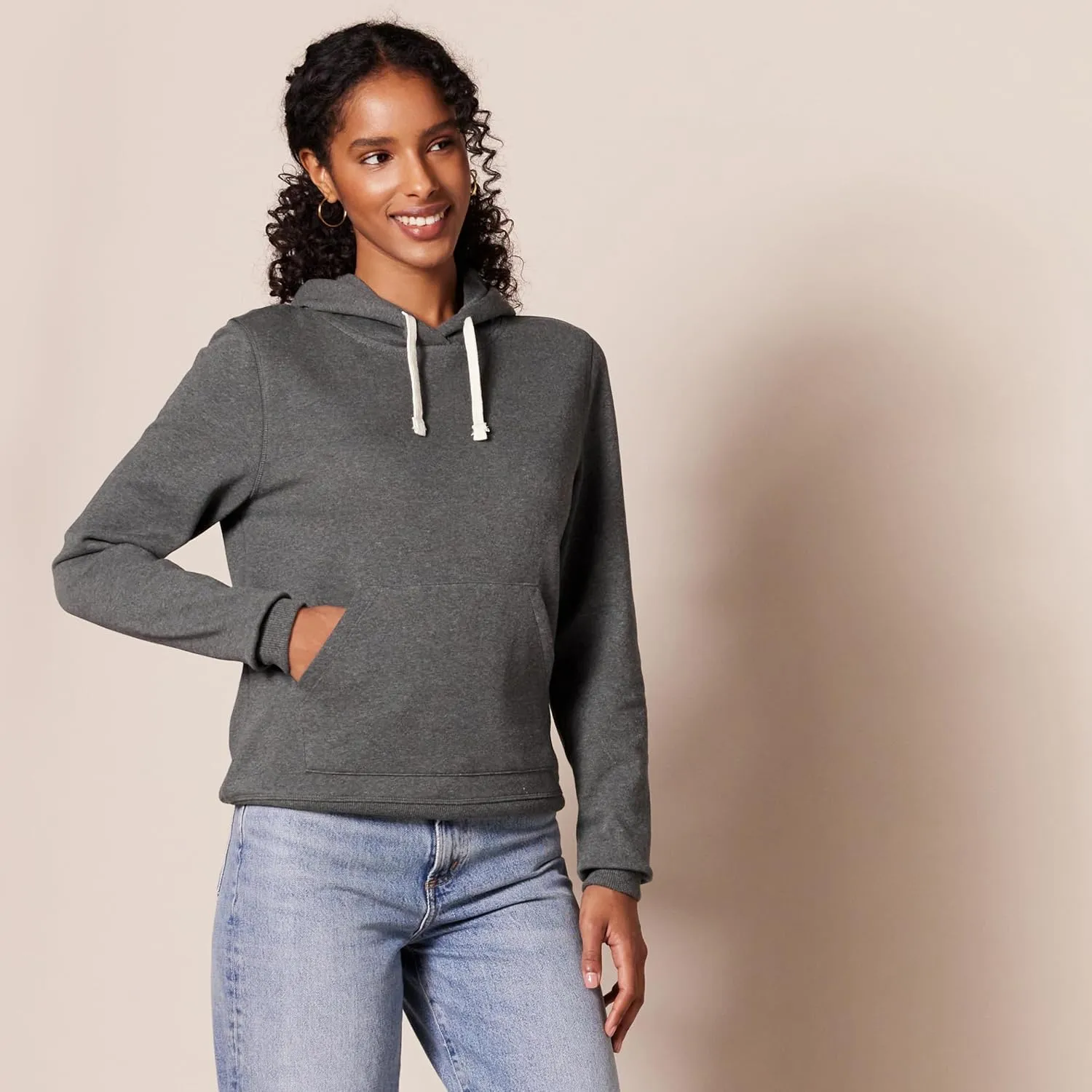 Amazon Essentials Women's Regular-Fit Fleece Pullover Hoodie (Available in Plus Size)