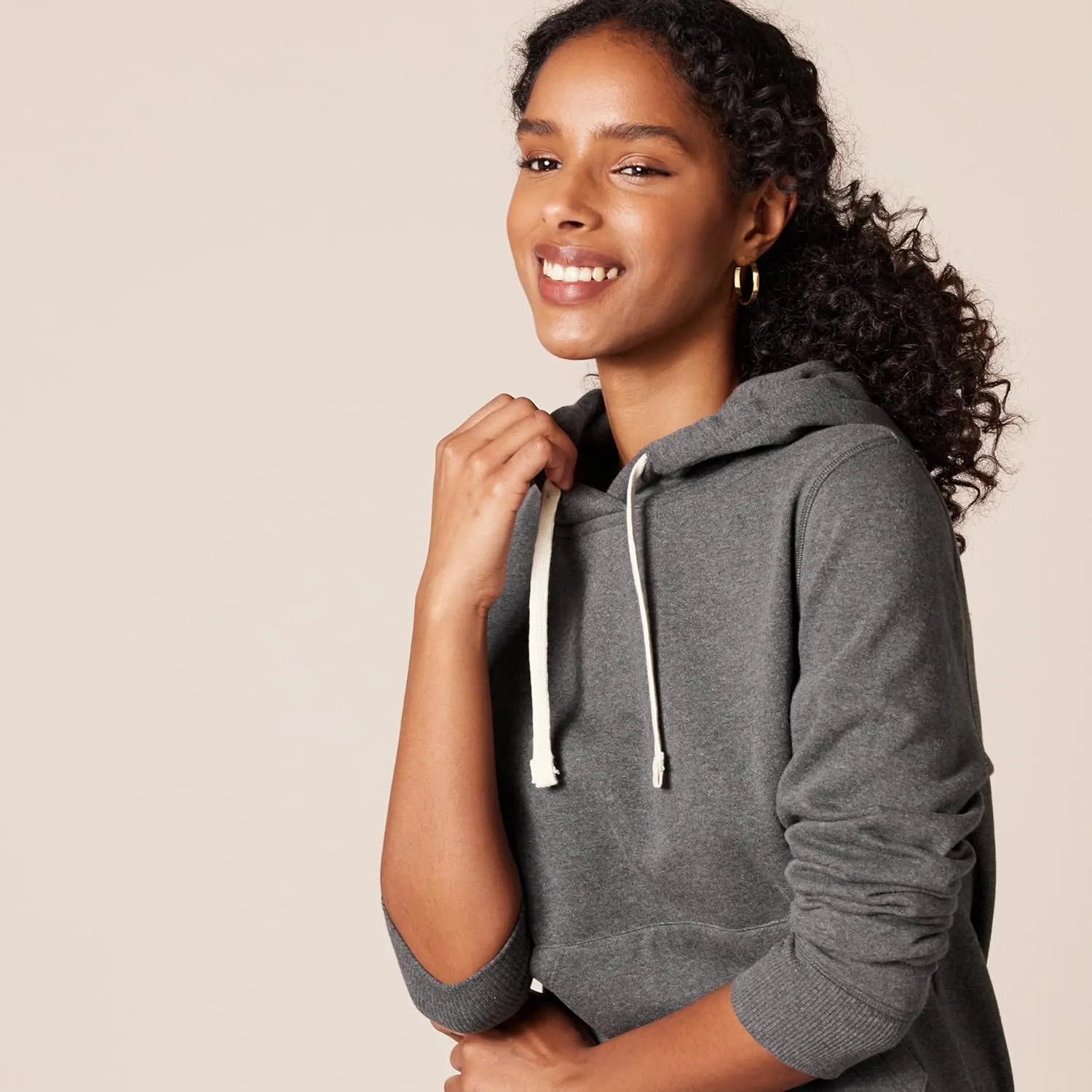 Amazon Essentials Women's Regular-Fit Fleece Pullover Hoodie (Available in Plus Size)
