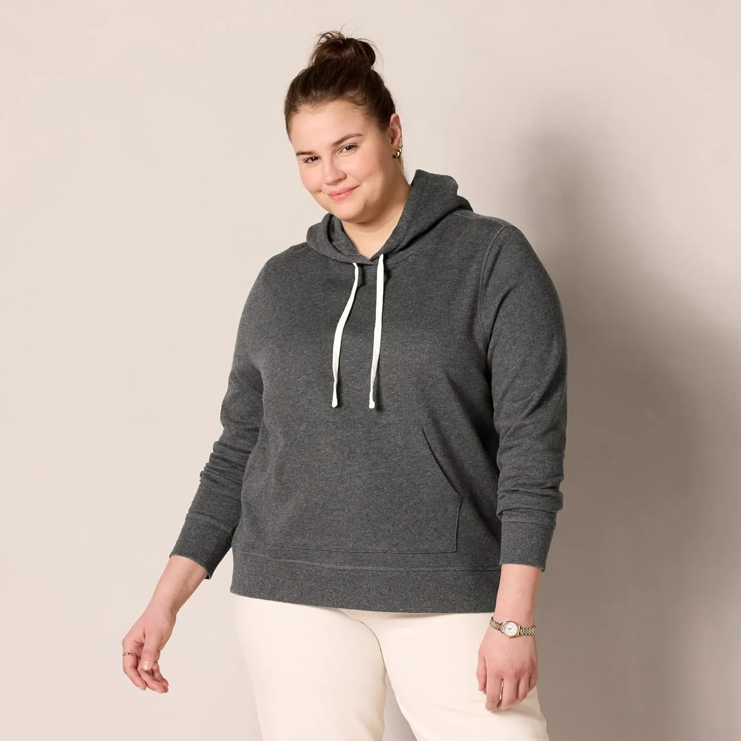 Amazon Essentials Women's Regular-Fit Fleece Pullover Hoodie (Available in Plus Size)