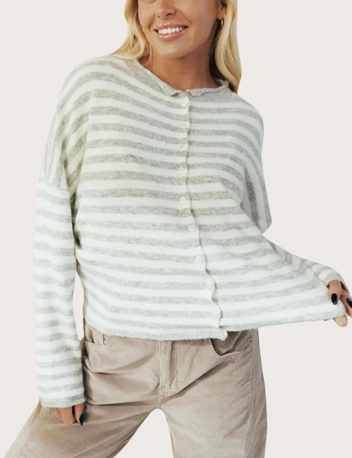 Esmeling Women's Crew Neck Casual Cardigan Sweater Open Front Wavy Long Sleeves Cropped Knit Outerwear