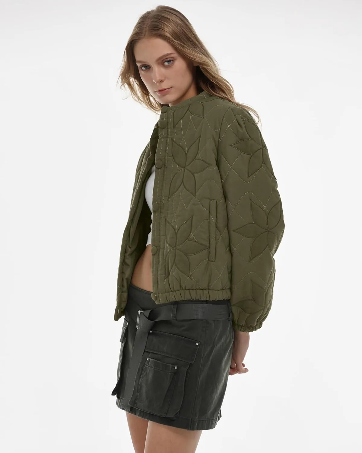 Gacaky Women's Lightweight Floral Embroidered Cropped Quilted Jacket Winter Warm Button Down Puffer Jacket Coat with Pockets
