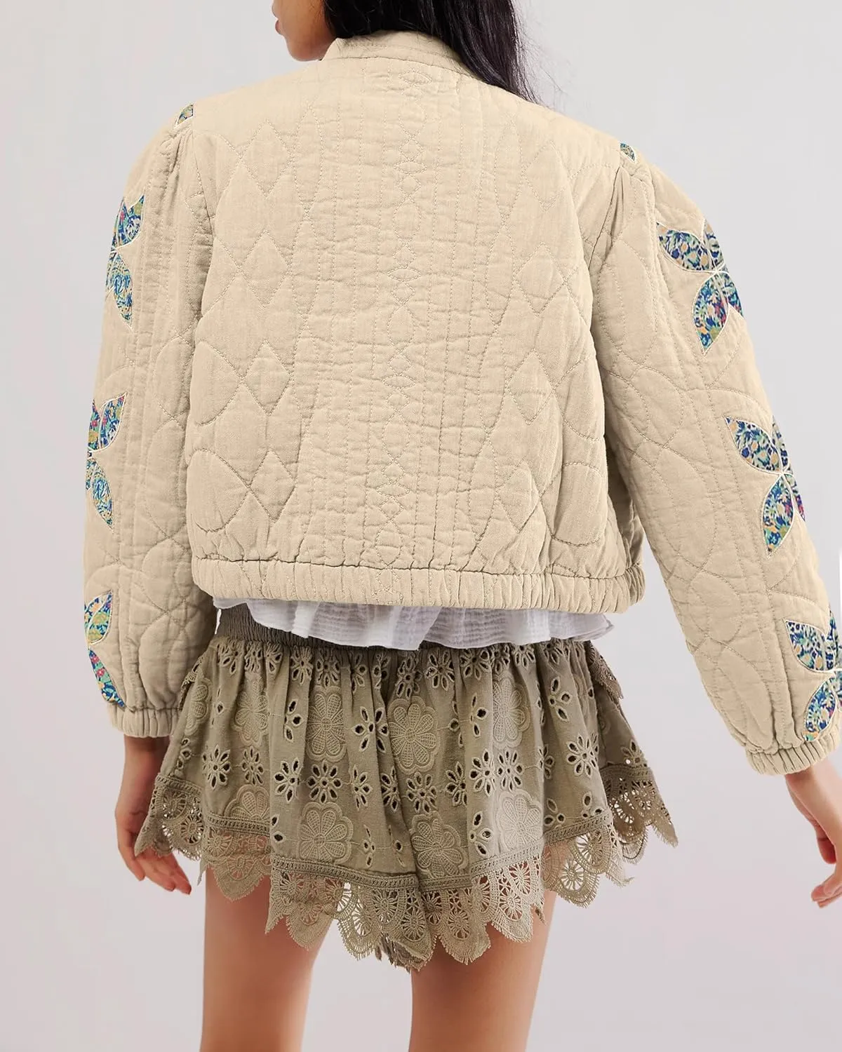 Gacaky Women's Lightweight Floral Embroidered Cropped Quilted Jacket Winter Warm Button Down Puffer Jacket Coat with Pockets