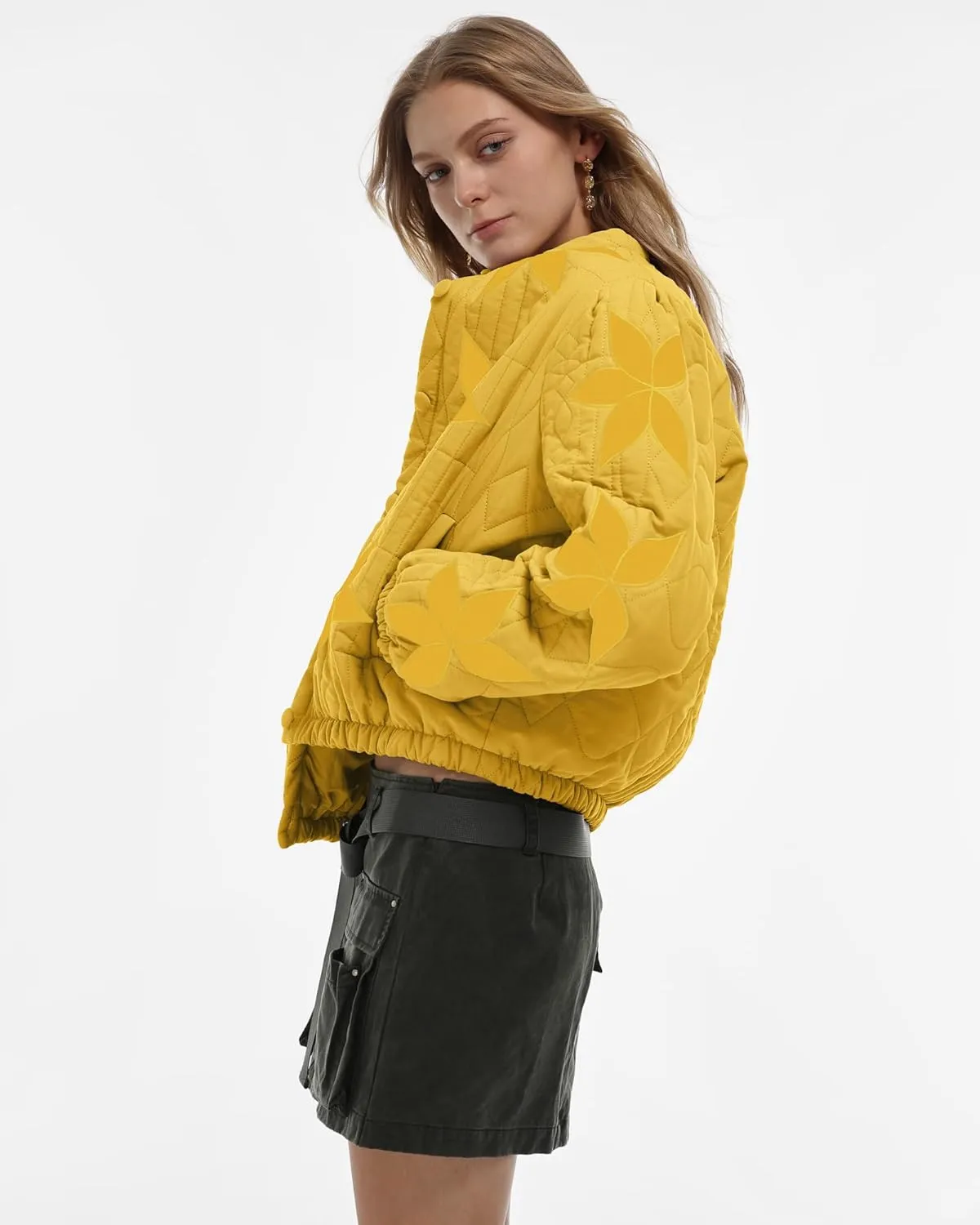 Gacaky Women's Lightweight Floral Embroidered Cropped Quilted Jacket Winter Warm Button Down Puffer Jacket Coat with Pockets