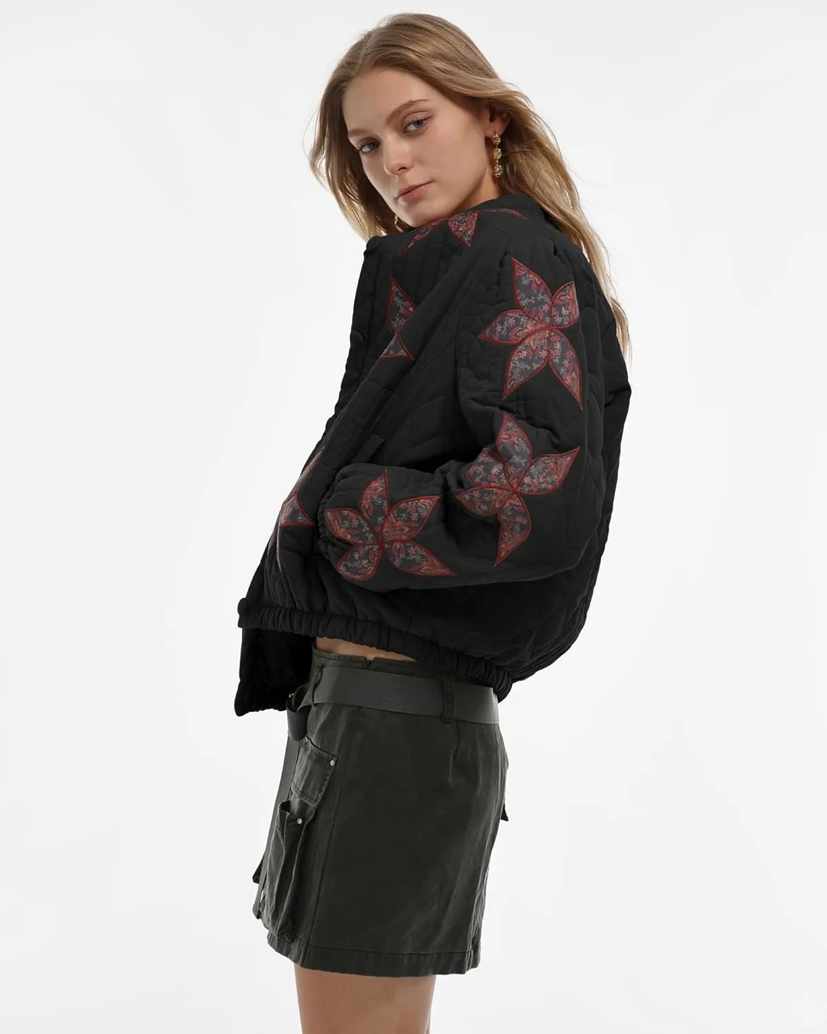 Gacaky Women's Lightweight Floral Embroidered Cropped Quilted Jacket Winter Warm Button Down Puffer Jacket Coat with Pockets