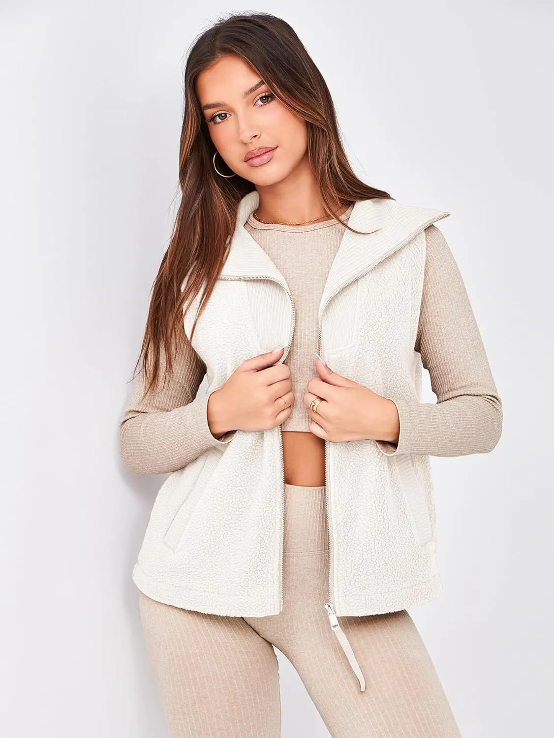 Glamaker Womens Fleece Vest Top Sleeveless Fuzzy Zip Up V Neck Sherpa Jacket Casual Outwear with Pocket