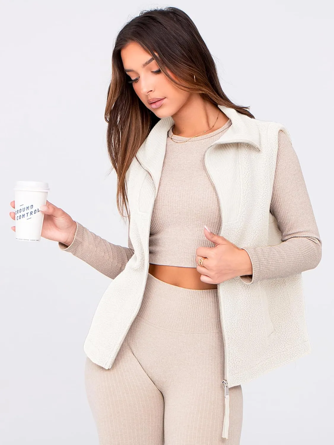 Glamaker Womens Fleece Vest Top Sleeveless Fuzzy Zip Up V Neck Sherpa Jacket Casual Outwear with Pocket