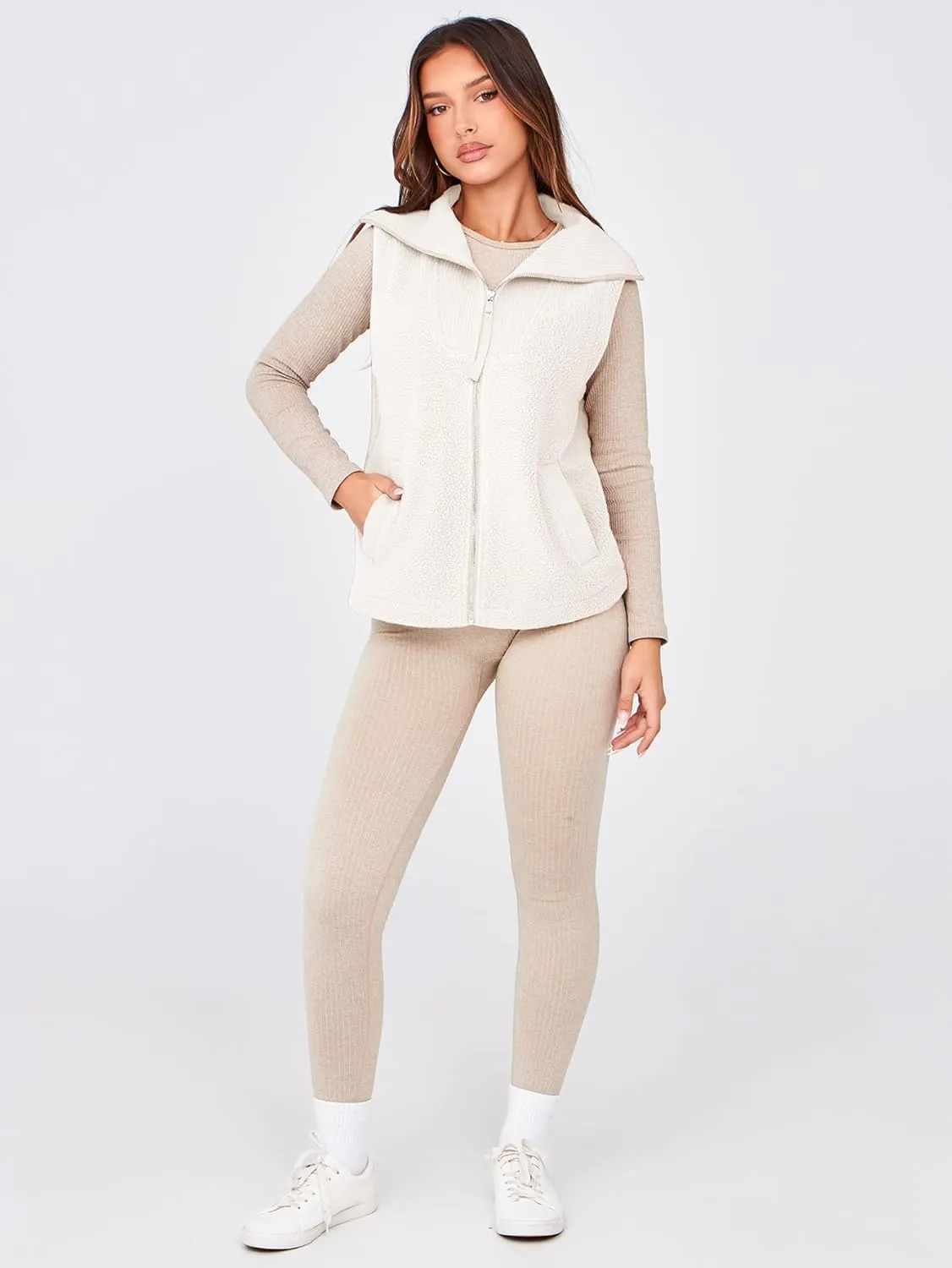 Glamaker Womens Fleece Vest Top Sleeveless Fuzzy Zip Up V Neck Sherpa Jacket Casual Outwear with Pocket