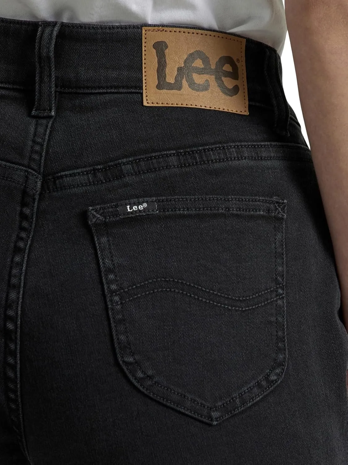 Lee Women's Ultra Lux Comfort with Flex Motion Straight Leg Jean