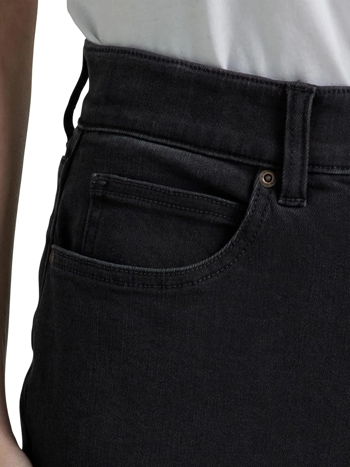 Lee Women's Ultra Lux Comfort with Flex Motion Straight Leg Jean