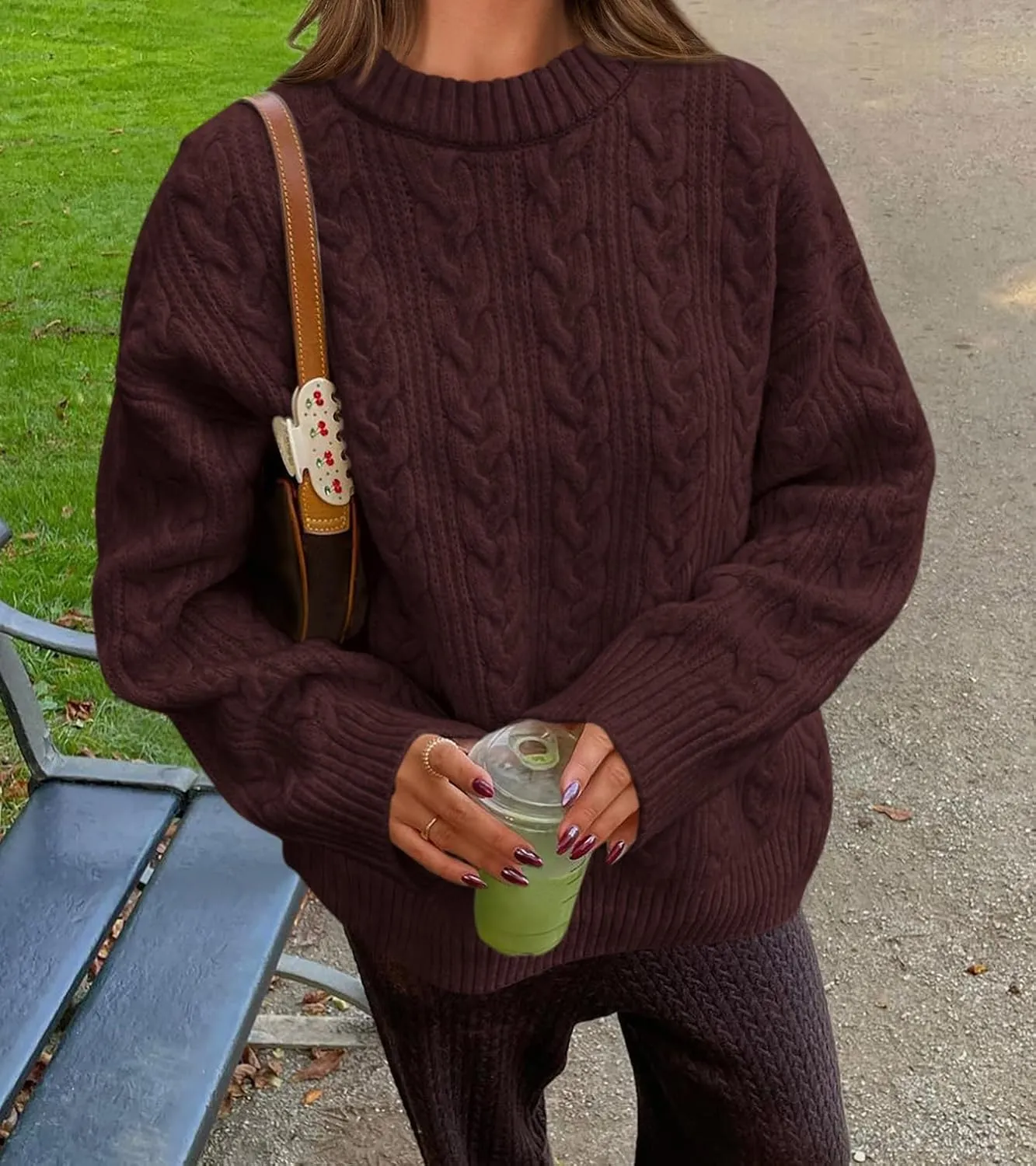Okiwam Women's Oversized Sweaters Long Sleeve Crewneck Chunky Knitted Pullover 2025 Fall Fashion Solid Color Jumper Tops