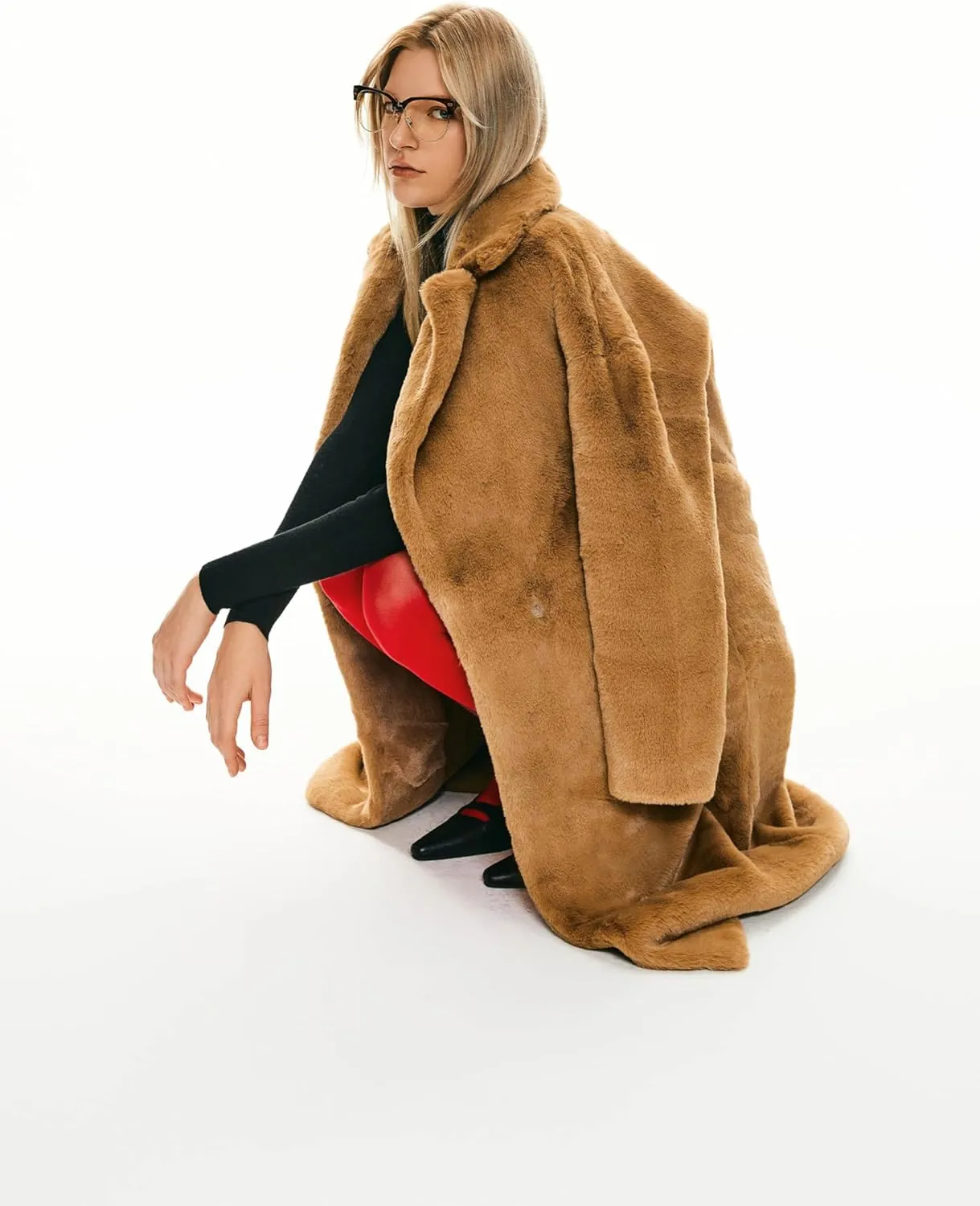Orolay Women's Fuzzy Fleece Winter Jacket Faux Fur Lapel Coat Mid-Length Sherpa Teddy Coat