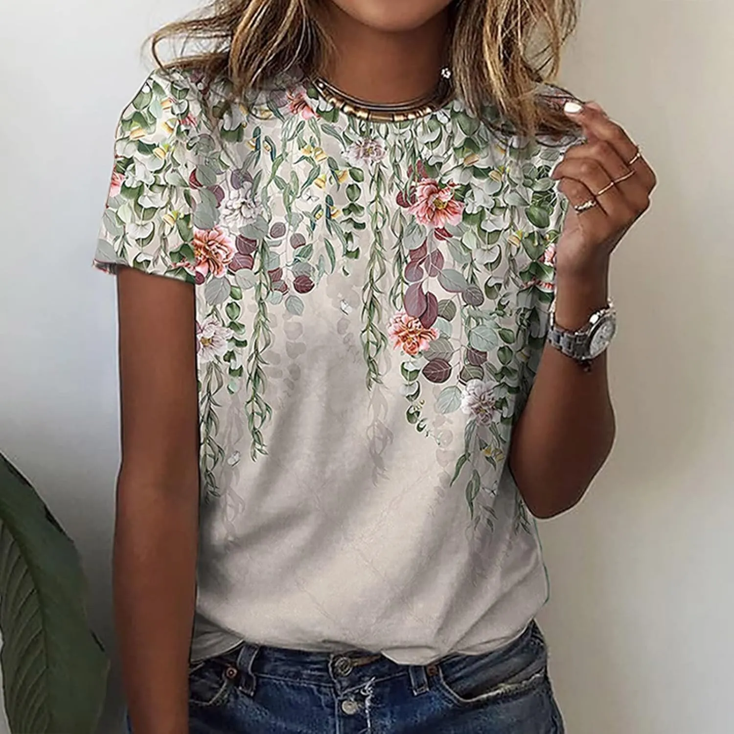 Trendy Tops for Women 2024 Cute Boho Floral Print Summer Shirts Casual Short Sleeve Graphic Tshirt Petite Blouse
