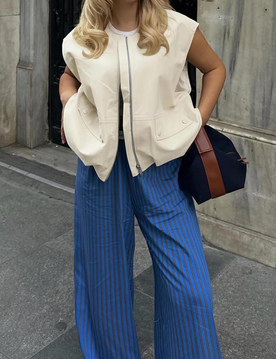 Women's Lightweight Zip Up Vest Cargo Oversized Sleeveless Ruched Hem Blazer Jackets Top with Pockets