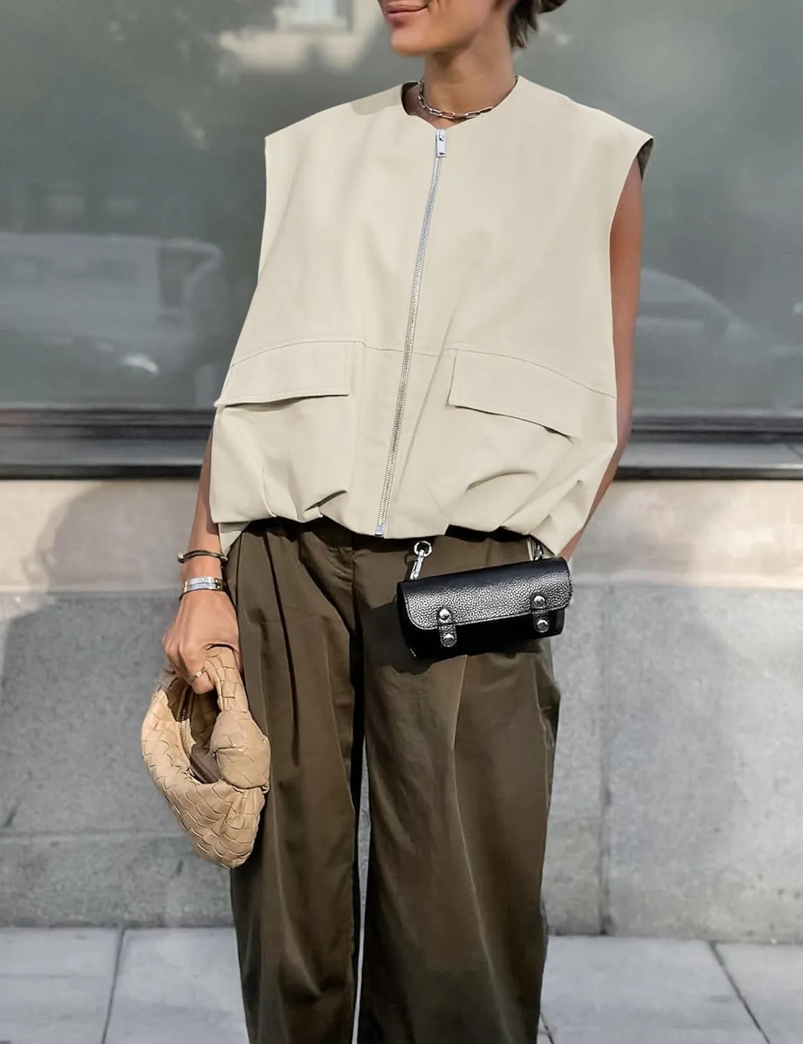 Women's Lightweight Zip Up Vest Cargo Oversized Sleeveless Ruched Hem Blazer Jackets Top with Pockets